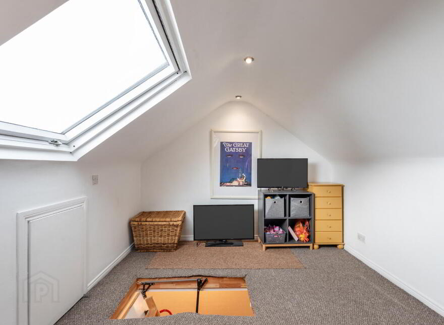 80 Loopland Drive, Belfast, BT6 9DX