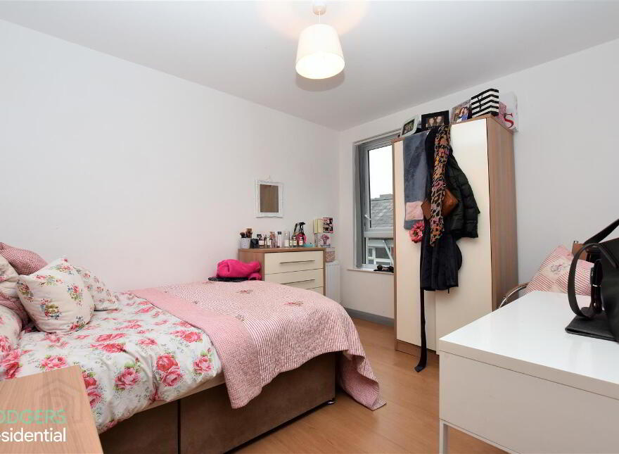 Apt 12, 108-110 Eglantine Avenu, Belfast, BT9 6EU