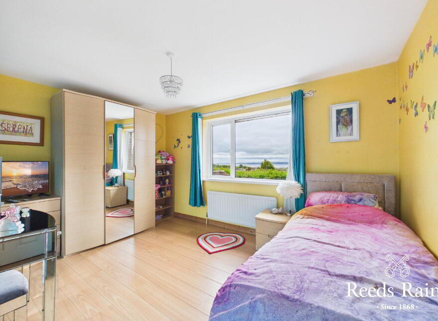 25 Hillview Crescent, Carrickfergus, BT38 8YR