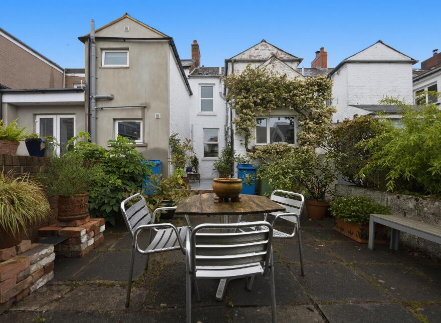 16 Ean Hill, Holywood, BT18 9LQ