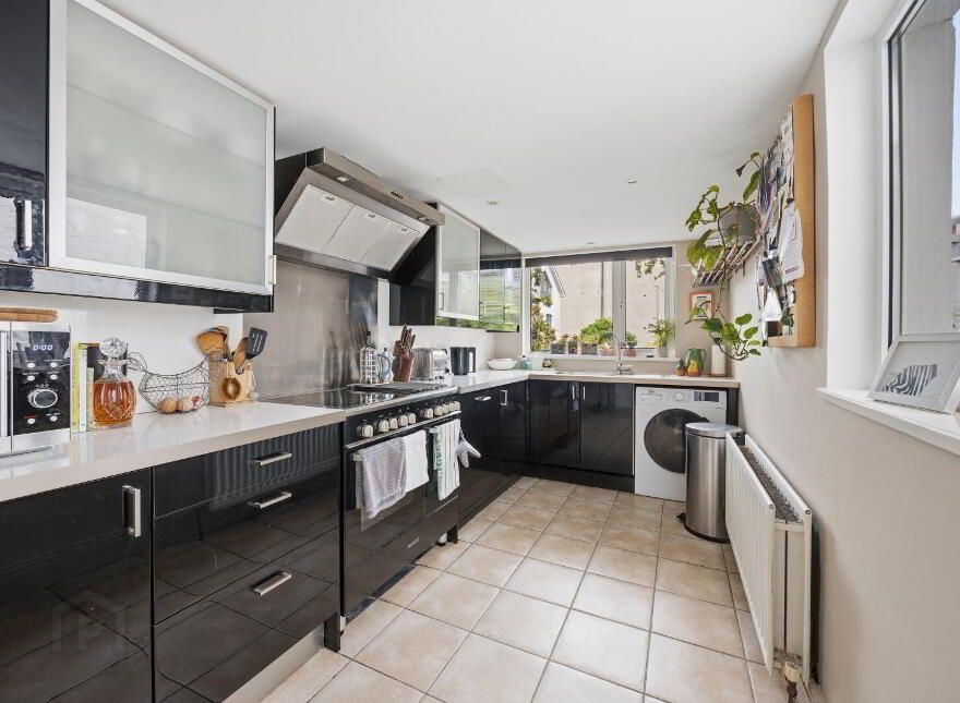 16 Ean Hill, Holywood, BT18 9LQ