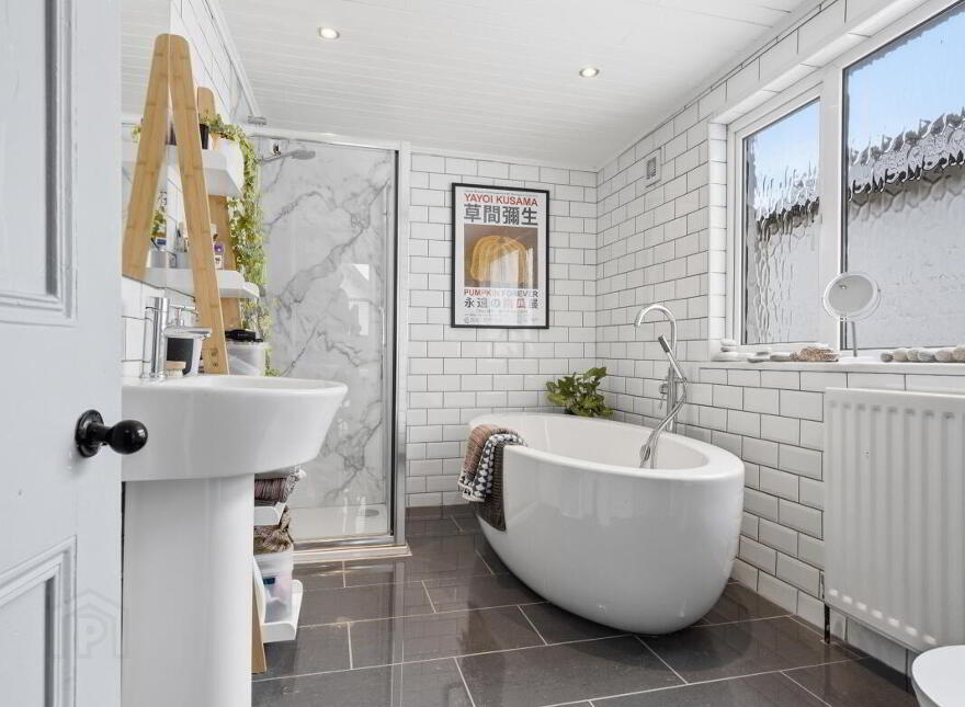16 Ean Hill, Holywood, BT18 9LQ