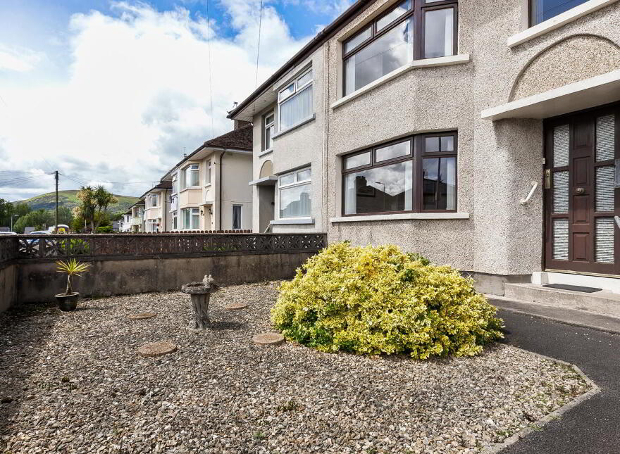 24 Joanmount Park, Belfast, BT14 6PE