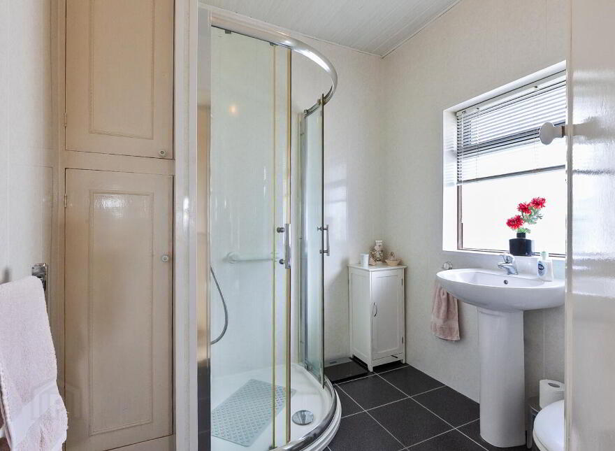 24 Joanmount Park, Belfast, BT14 6PE
