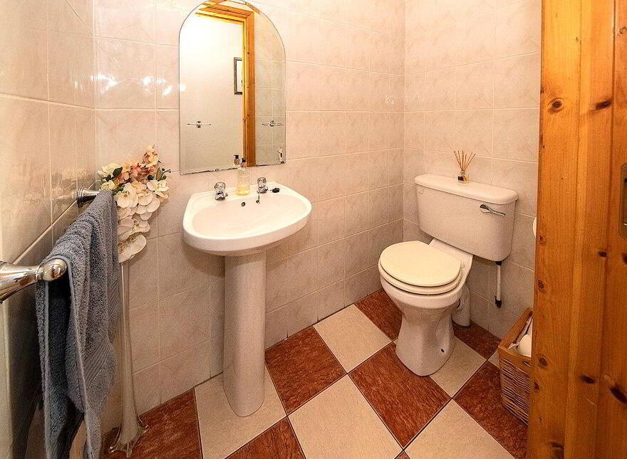 Mahon View, Briska, Lemybrien, Mahon Bridge, X42RN96