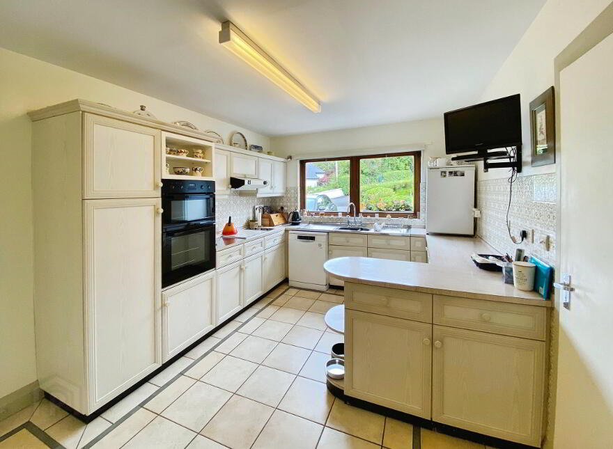 8 Bayview Park, Londonderry, BT47 6TA