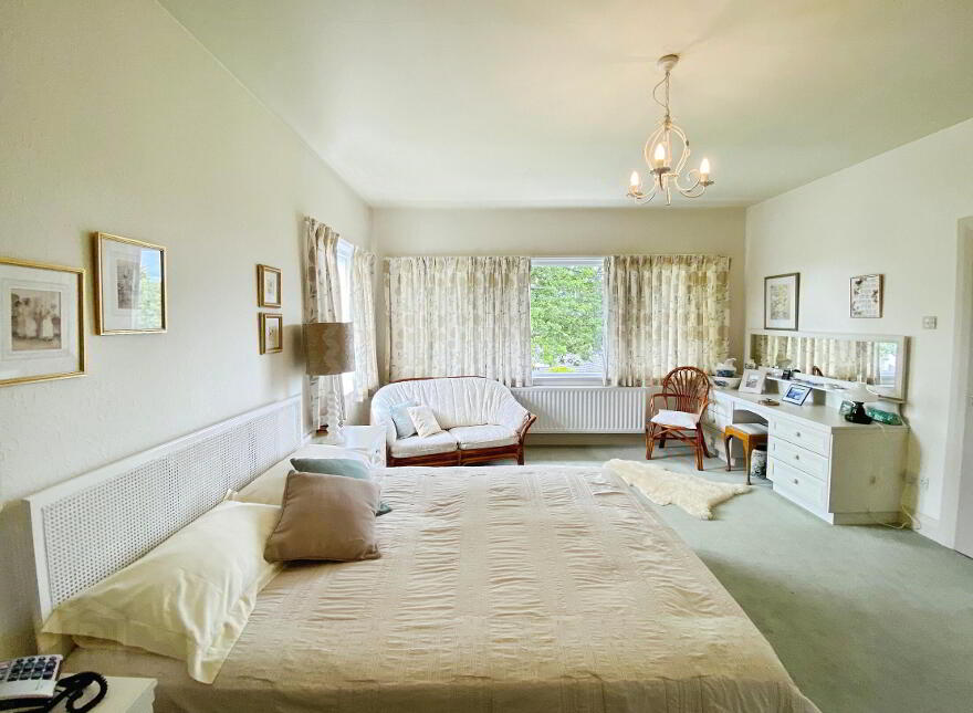 8 Bayview Park, Londonderry, BT47 6TA