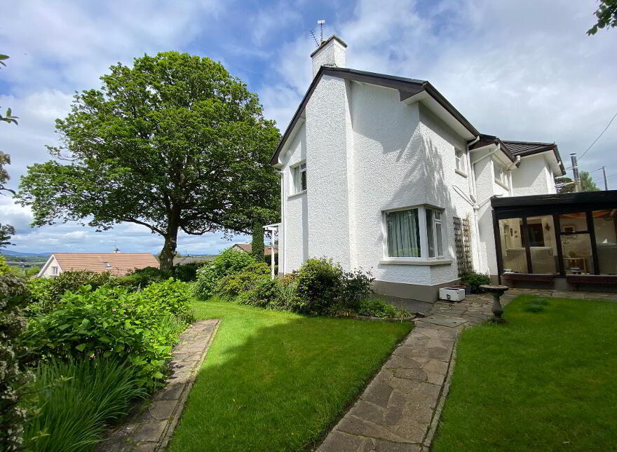 8 Bayview Park, Londonderry, BT47 6TA