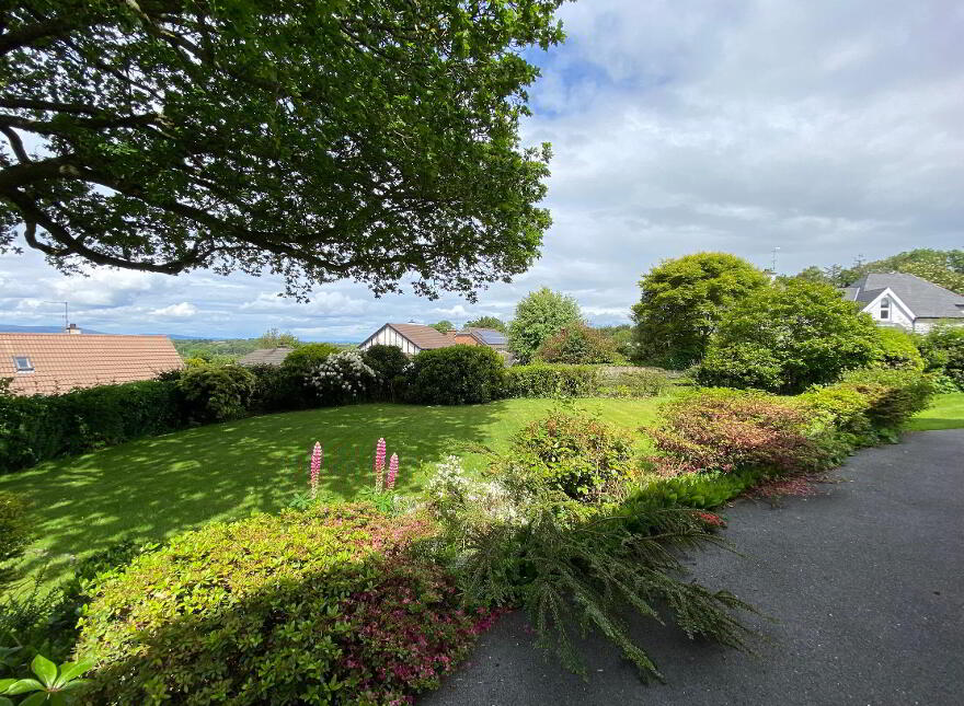 8 Bayview Park, Londonderry, BT47 6TA
