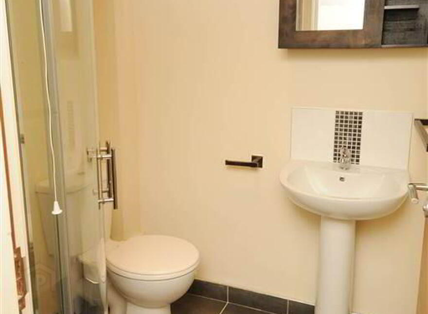Apt 3, 22 Cromwell Road, Belfast, BT7 1JW