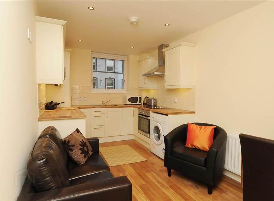 Apt 3, 22 Cromwell Road, Belfast, BT7 1JW