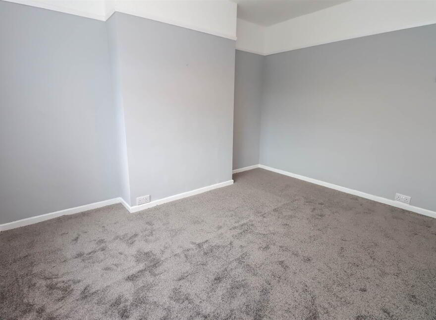4 Cumberland Drive, Dundonald, Belfast, BT16 2AS
