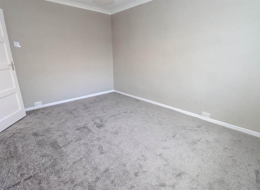 4 Cumberland Drive, Dundonald, Belfast, BT16 2AS
