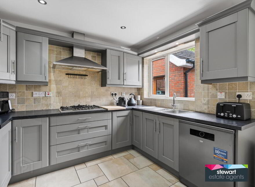 30 Arindale, Moira, Maghaberry, BT67 0SY