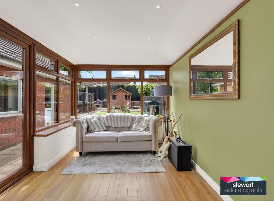 30 Arindale, Moira, Maghaberry, BT67 0SY