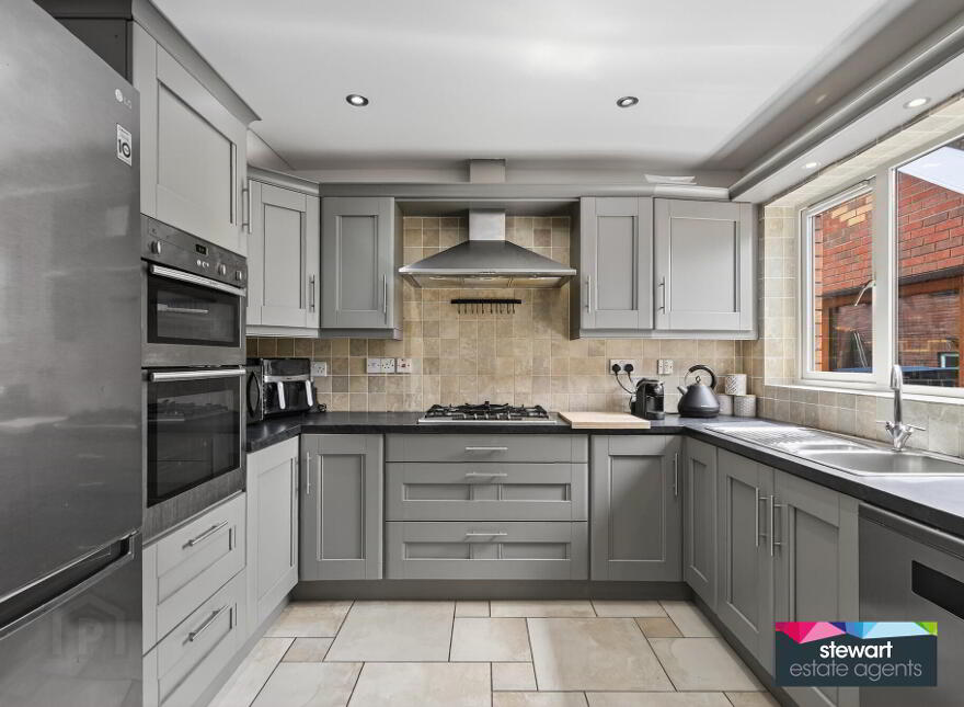 30 Arindale, Moira, Maghaberry, BT67 0SY