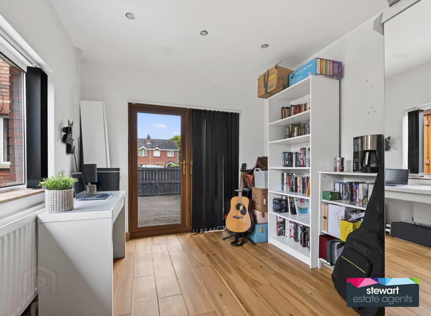 30 Arindale, Moira, Maghaberry, BT67 0SY