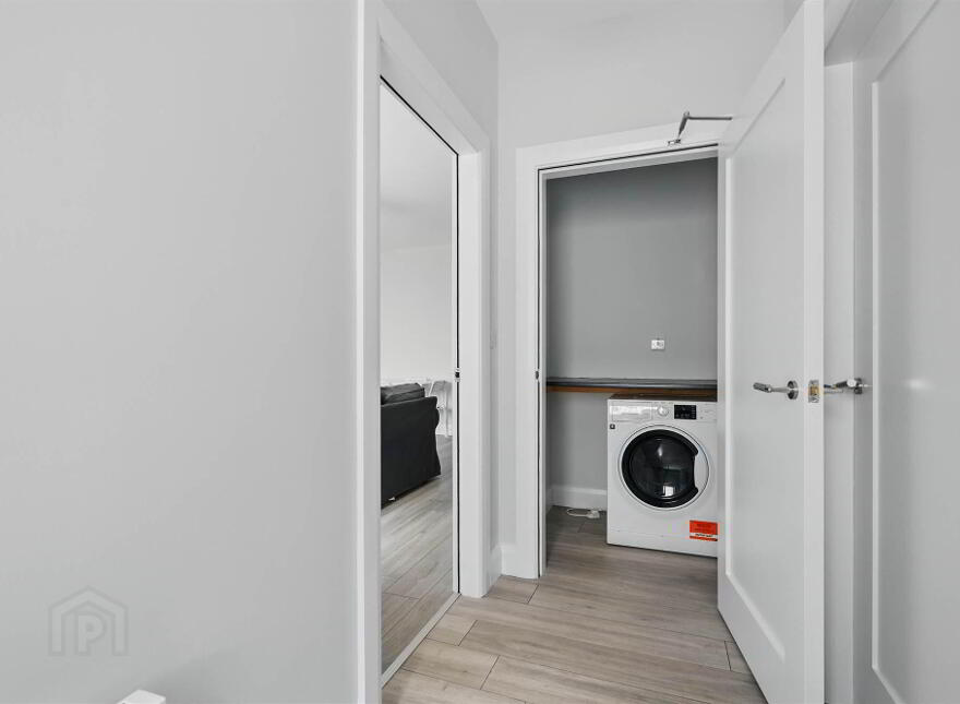 Apt 3, 37 Wellington Park, Lisburn Road, Belfast, BT9 6DN