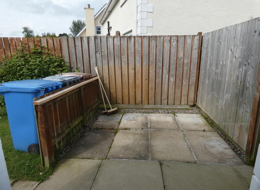 1 Bush Crescent, Bushmils, Bushmills, BT57 8AJ
