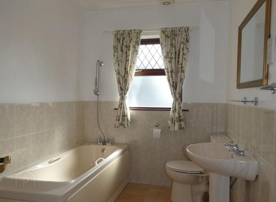 1 Bush Crescent, Bushmils, Bushmills, BT57 8AJ