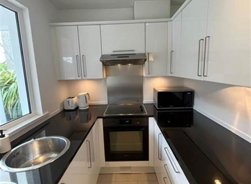 60A Middle Braniel Road, Belfast, BT5 7TU