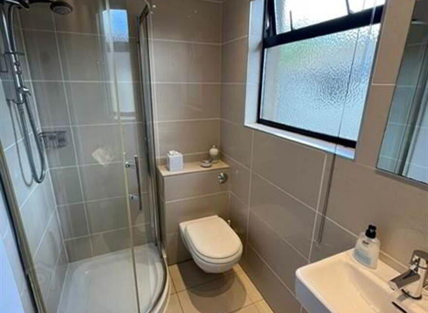 60A Middle Braniel Road, Belfast, BT5 7TU