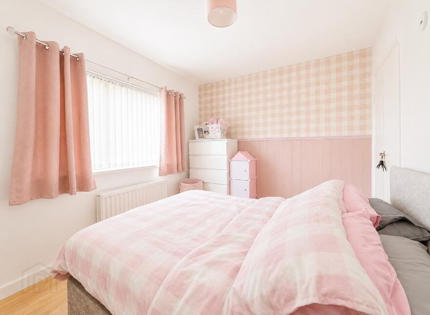 82 Northland, Carrickfergus, BT38 8LA