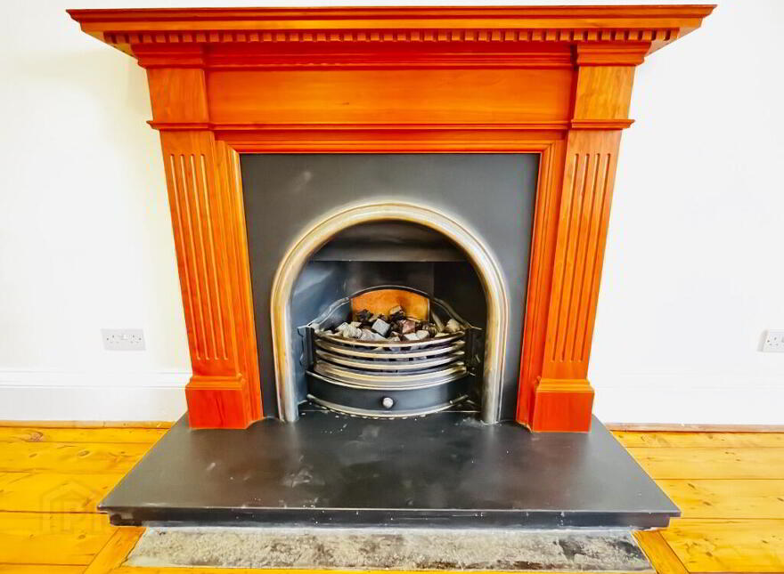 2 Bruntsfield Crescent, Bruntsfield, Edinburgh, EH10 4EZ