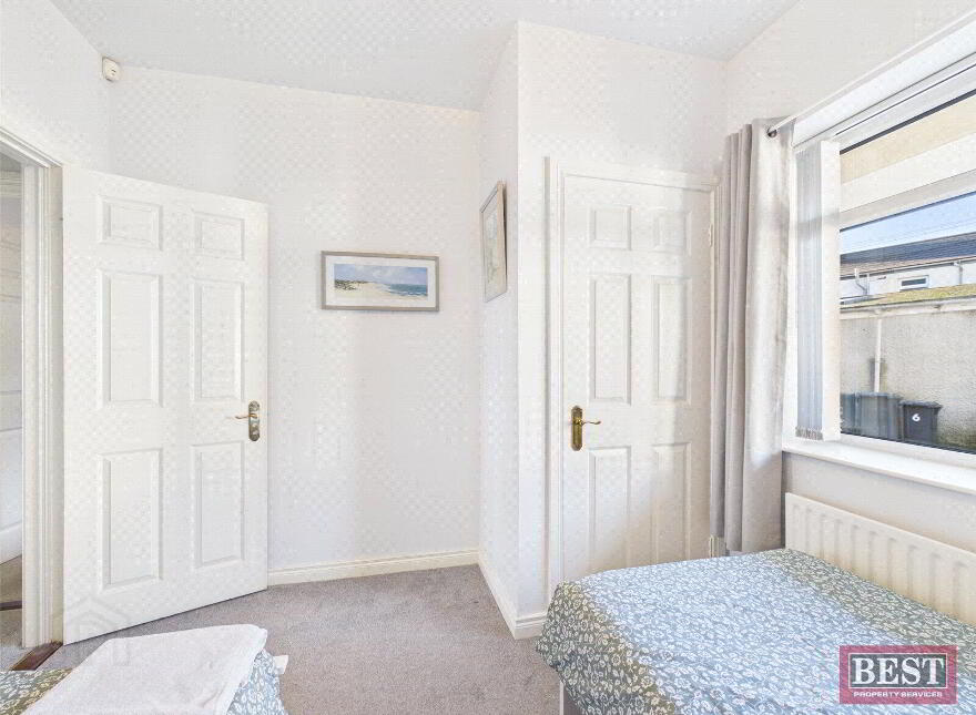 Flat 2 Waterfront House, 8 Seaview, Warrenpoint, Newry, BT34 3NJ