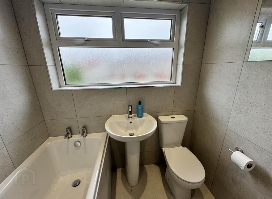 17 Prospect Gardens, Carrickfergus, BT38 8QX