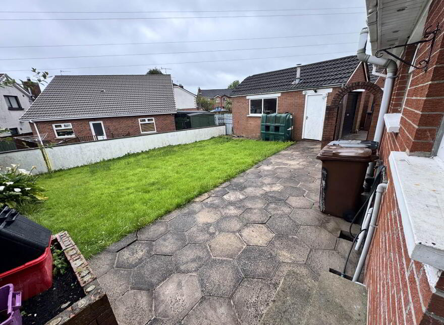 17 Prospect Gardens, Carrickfergus, BT38 8QX