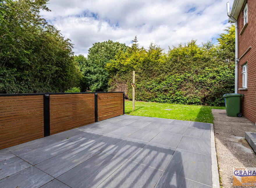 23 Burnbrae Avenue, Lisburn, BT27 5JE