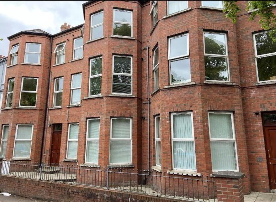 Apt 6 99, 101 Eglantine Avenue, Belfast, BT9 6RW
