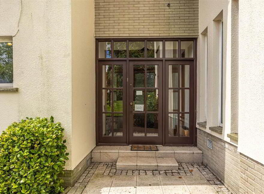 18 Upper Mealough Road, Carryduff, Belfast, BT8 8LR
