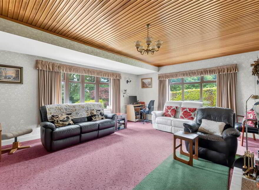 18 Upper Mealough Road, Carryduff, Belfast, BT8 8LR