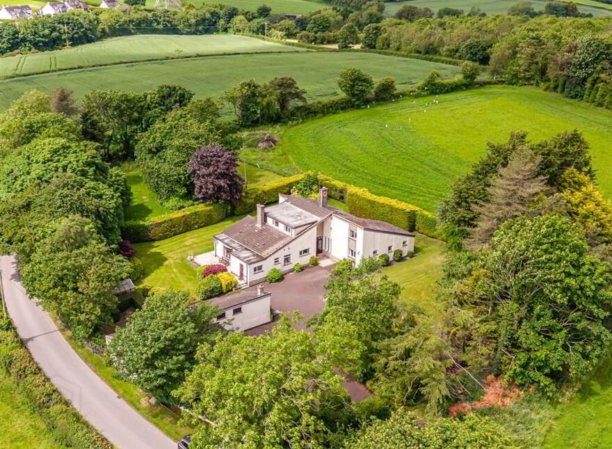 18 Upper Mealough Road, Carryduff, Belfast, BT8 8LR
