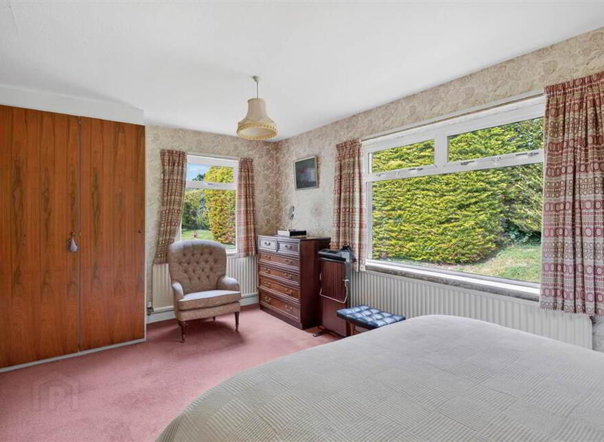 18 Upper Mealough Road, Carryduff, Belfast, BT8 8LR