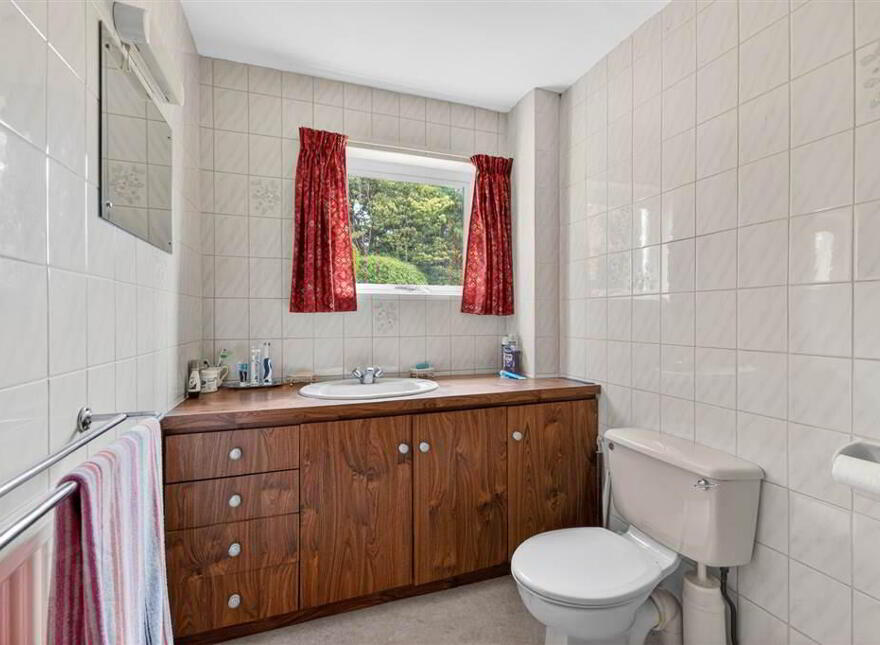 18 Upper Mealough Road, Carryduff, Belfast, BT8 8LR