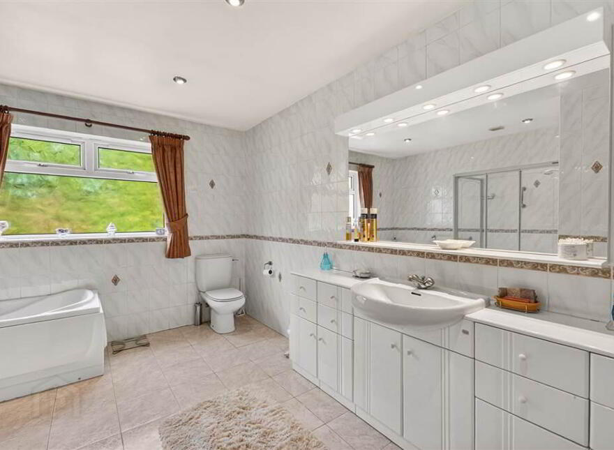 18 Upper Mealough Road, Carryduff, Belfast, BT8 8LR