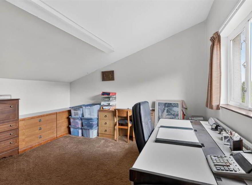 18 Upper Mealough Road, Carryduff, Belfast, BT8 8LR