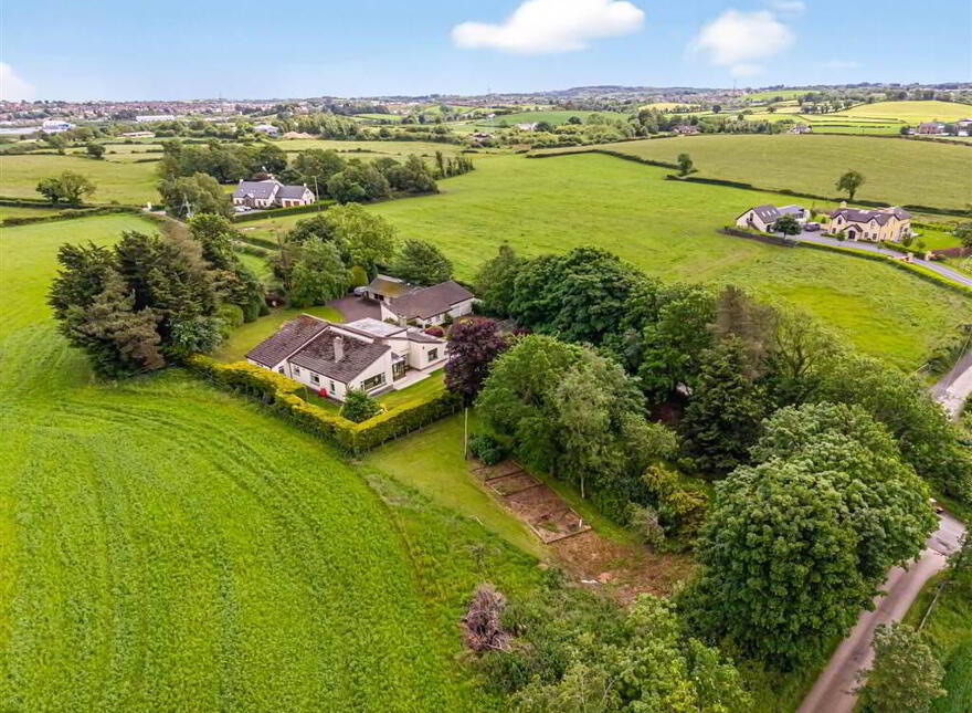 18 Upper Mealough Road, Carryduff, Belfast, BT8 8LR