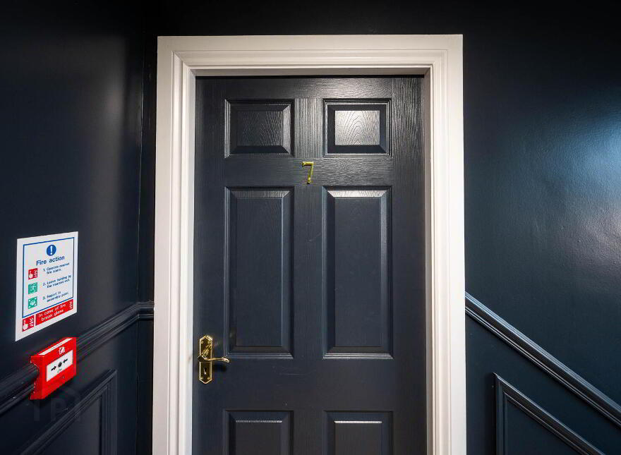 Apt 7, 15 Malone Road, Belfast, BT9 6RT