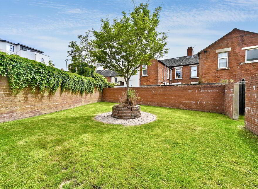 Apt 11, 39A Dundela Crescent, Belfast, BT4 3BN