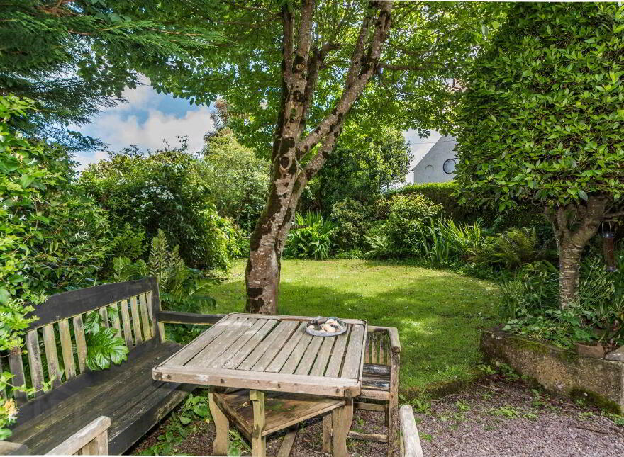 Chapel Lane, Ballydehob, P81C527