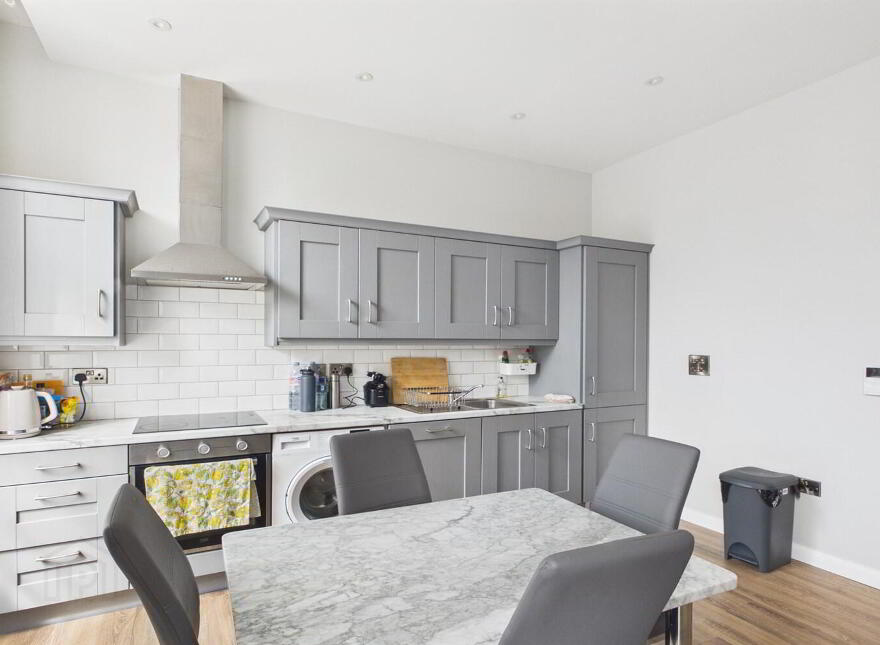 Apt 2, 70 Donegall Pass, Belfast, BT7 1BU