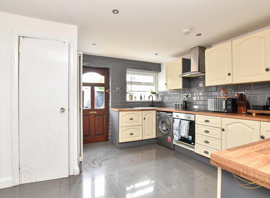 152 Rashee Road, Ballyclare, BT39 9JB