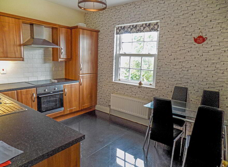 18 Breton Road, Lisburn, BT28 3YY