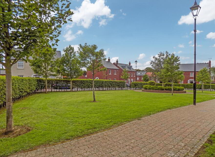 18 Breton Road, Lisburn, BT28 3YY