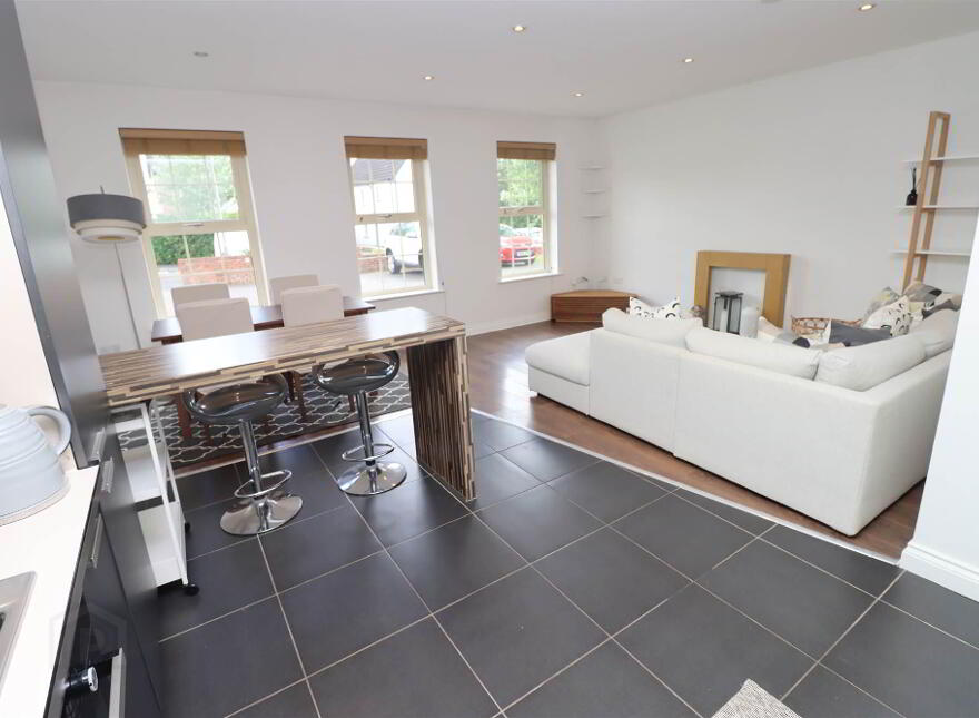 72 Coopers Mill Court, Dundonald, Belfast, BT16 1SZ