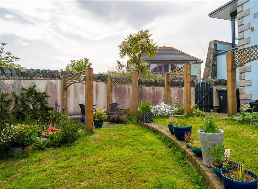 10 Cove Avenue, Groomsport, BT19 6HX